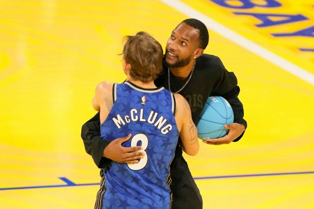 麥隆入樽賽退出