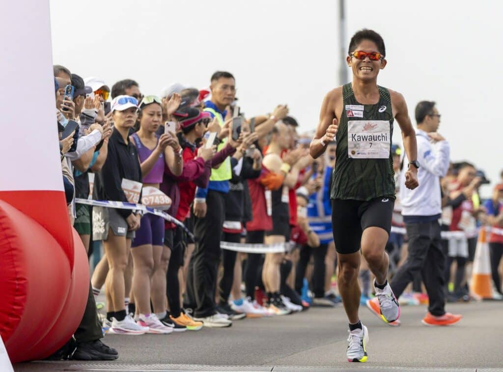 少年跑與家庭互動